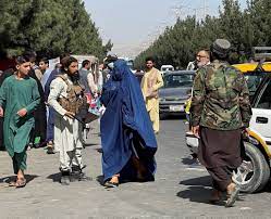 অধিকার রক্ষার দাবিতে রাস্তায় আফগান নারীরা (২০২১)